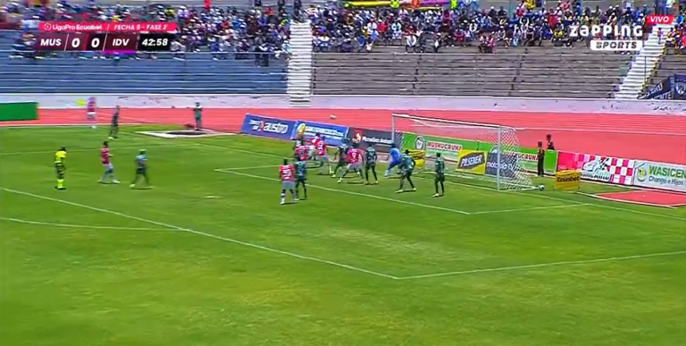 (VIDEO) Con ‘ayudita’ del arquero, pero ¡GOL OLÍMPICO DE SORNOZA!