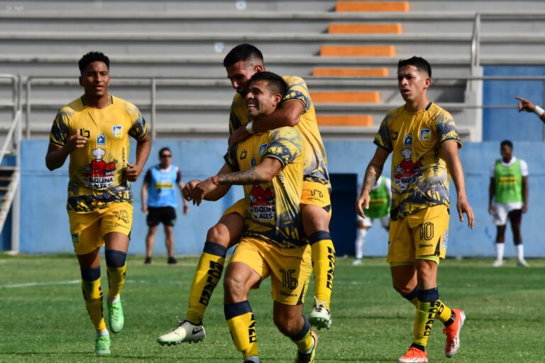 (VIDEO) ¡LLUVIA DE GOLES EN JOCAY! Delfín venció a Mushuc Runa