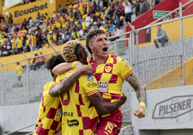 (VIDEO) Aucas superó sin problemas a Delfín en Chillogallo