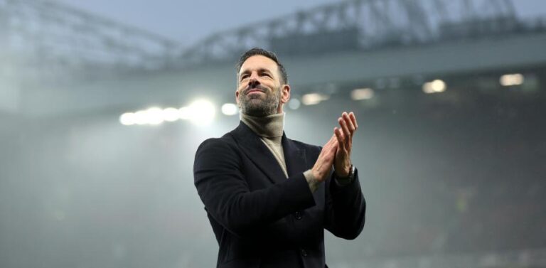 Van Nistelrooy, cerca de ocupar un nuevo e interesante banquillo