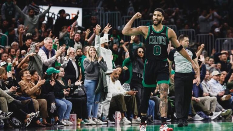 Cavs pierden su invicto de 15-0 ante los campeones Celtics