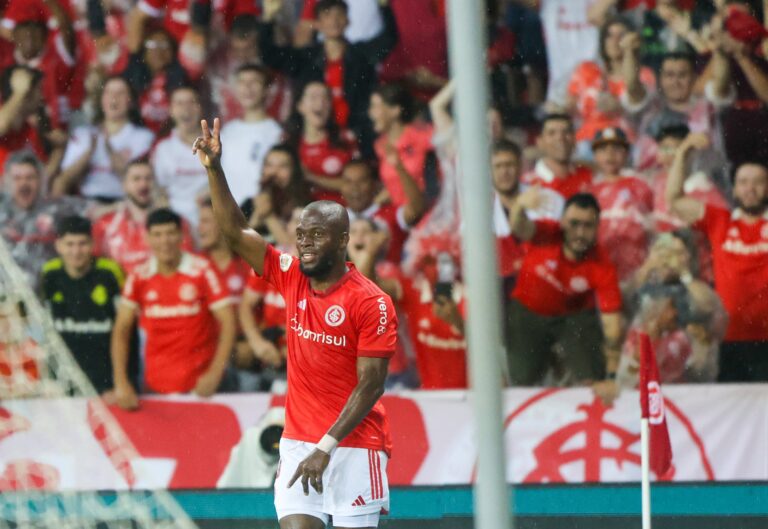 Enner Valencia sumó minutos en el triunfo del Inter de Porto Alegre