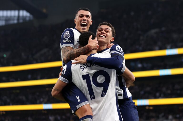 (VIDEO) Tottenham goleó de local al Aston Villa