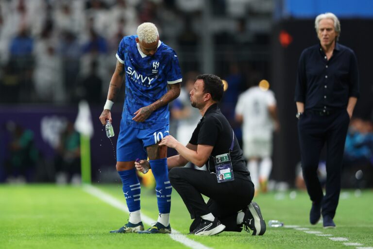 Neymar: “Haré exámenes y espero que no sea nada grave”