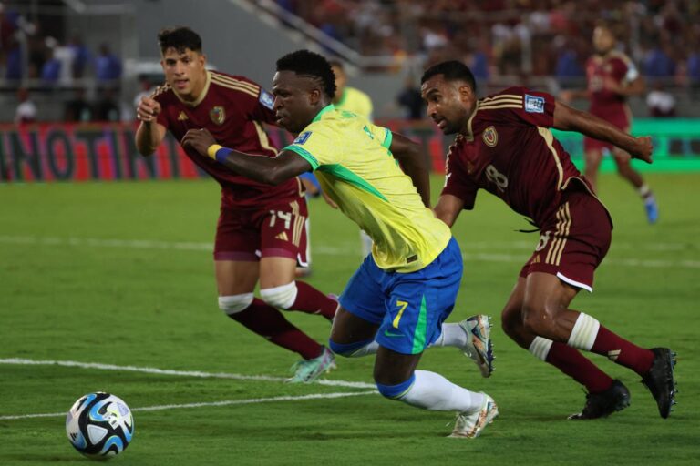 (VIDEO) VIBRANTE EMPATE EN CASA: Venezuela rescató un punto ante Brasil