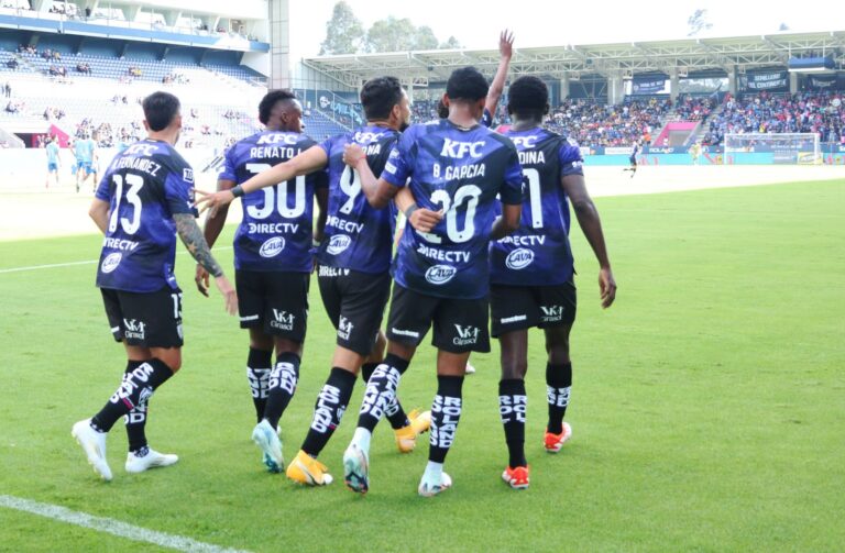 (VIDEO) LA MÁQUINA NEGRIAZUL: IDV HUMILLÓ 7-0 a un débil Macará