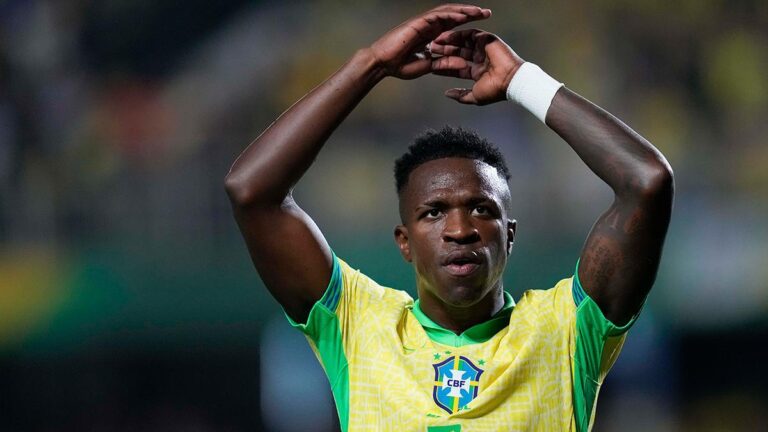 Vinícius: “Con la ayuda de Dios, podremos traer de vuelta la Copa Mundial”