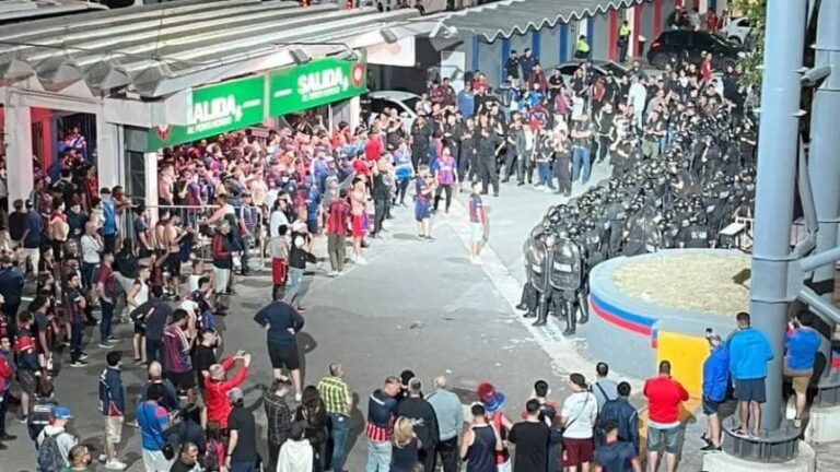 (VIDEO) Estallido de bronca en San Lorenzo: revuelta y destrozos de la gente