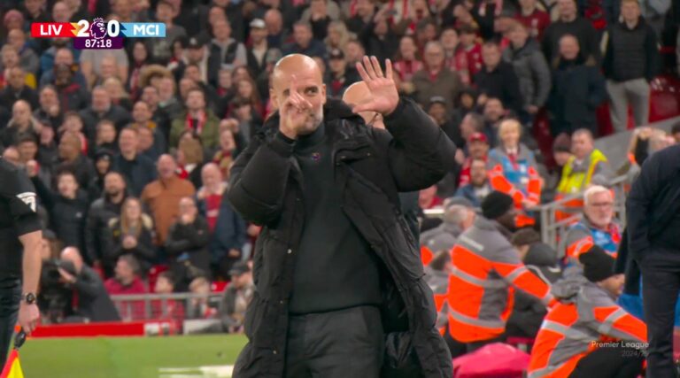 Guardiola se ‘picó’ por la mofa de Anfield y respondió a la grada con este gesto