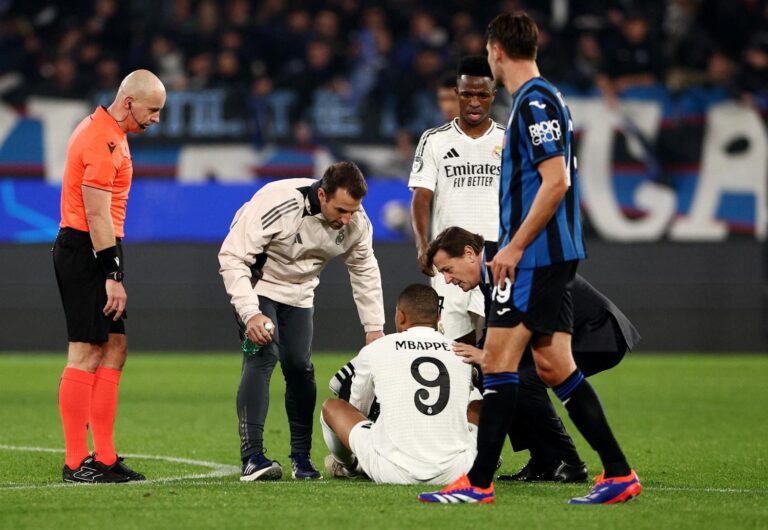 (VIDEO) ALARMA MBAPPÉ: Sustituido por lesión al 35′ del primer tiempo en Champions