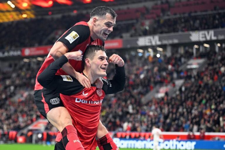 (VIDEO) CON HINCAPIÉ TITULAR: Bayer Leverkusen goleó al Friburgo