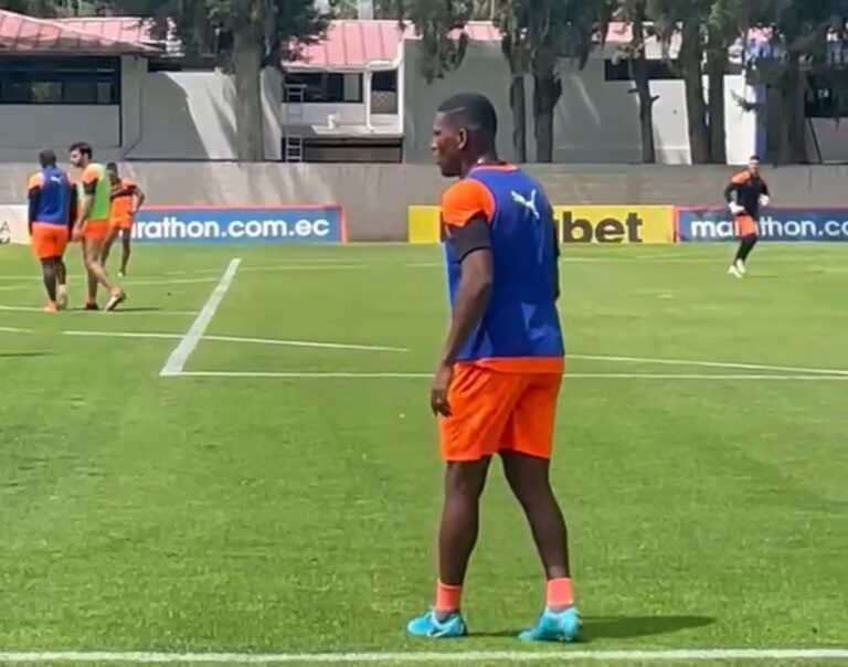 (VIDEO) Carlos Gruezo entrena con LDU