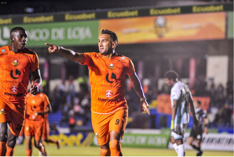 OFICIAL: Libertad anuncia la renovación de Diego Ávila