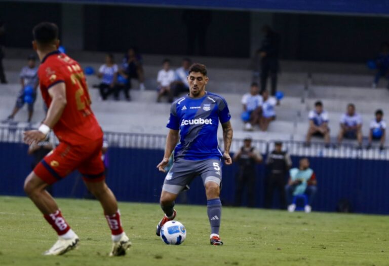 (VIDEO) MÁS PROBLEMAS EN EMELEC: “Yo con este cuerpo técnico no tengo ganas de seguir”