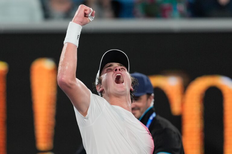 João Fonseca dio el golpe en el Australian Open al vencer a Andrey Rublev