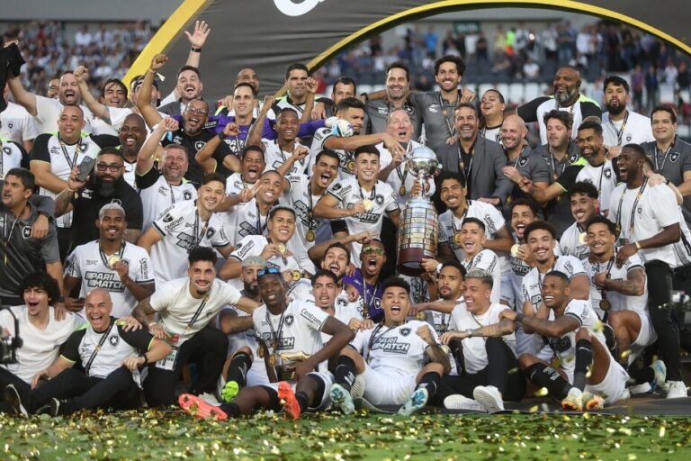 Sigue el éxodo de jugadores en Botafogo: Otro jugador, cerca de irse antes de la Recopa