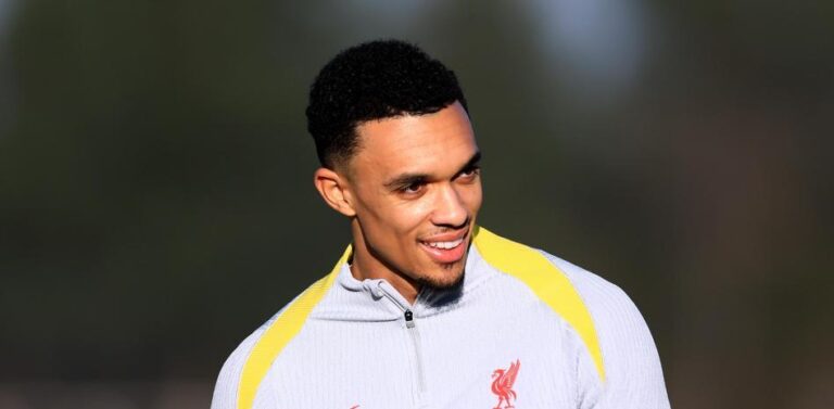 Dos leyendas del Liverpool, muy contundentes sobre Alexander-Arnold