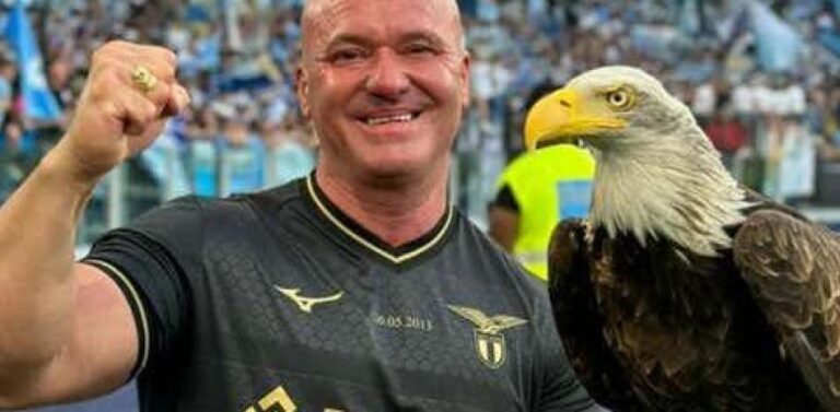 Lazio despide a un integrante del club por publicar un vídeo de su prótesis de pene