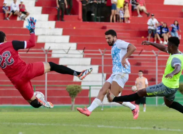 (VIDEO) ¡Reacción azul en Portoviejo! Emelec salvó el empate en el primer partido de la Era Célico