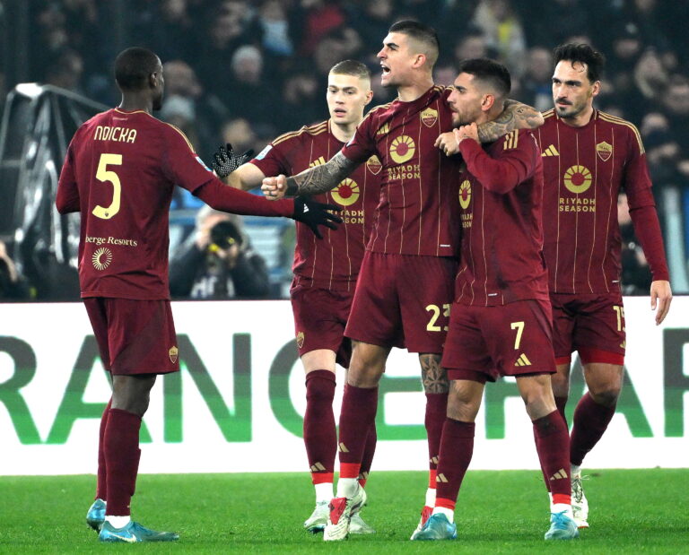 (VIDEO) AS Roma derrotó a Lazio y se recupera en la Serie A