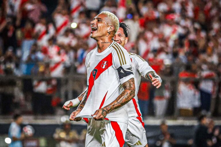 Paolo Guerrero anunció su retiro de la selección peruana