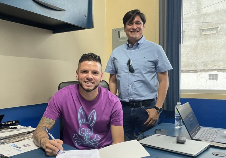 OFICIAL: Brian Heras renovó con Delfín SC