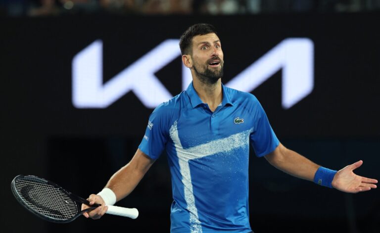 Djokovic venció a Alcaraz en el Australian Open y alcanzó su semifinal N° 50 en torneos Grand Slam