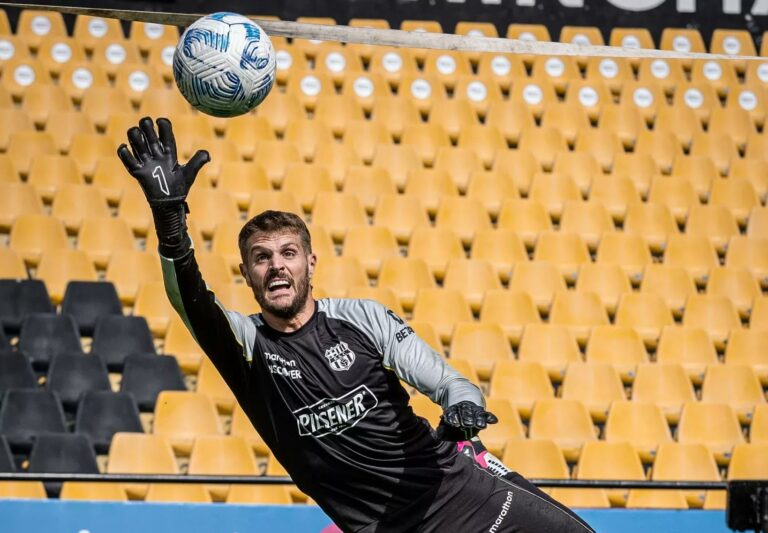 OFICIAL: Barcelona SC anuncia la salida de Javier Burrai