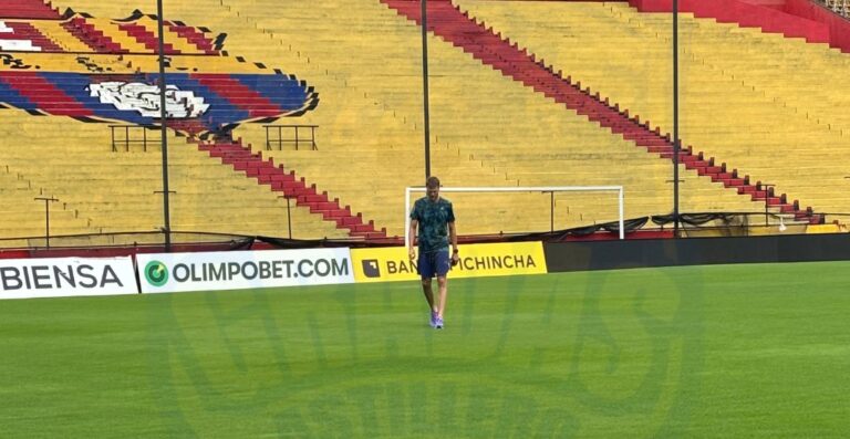 (VIDEO) Javier Burrai se despidió de la cancha del Monumental