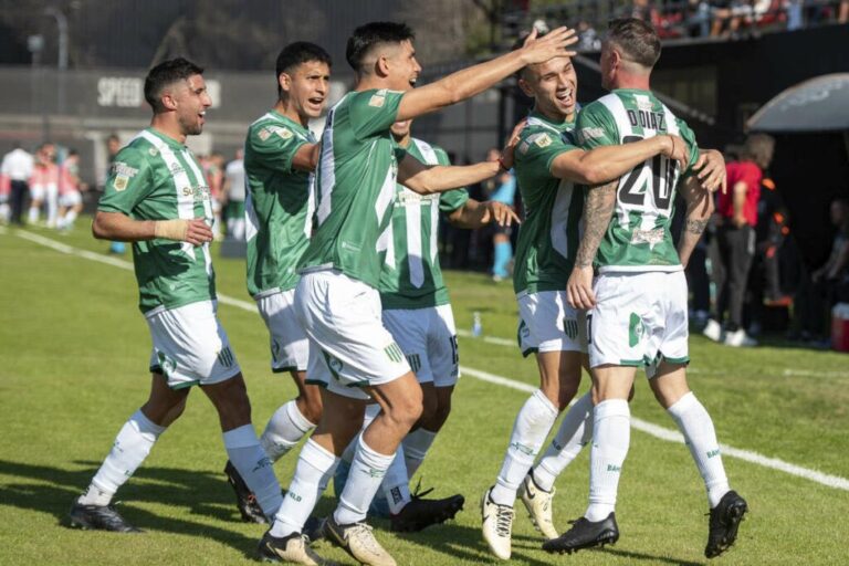 ¿Y con Kitu? Banfield podría jugar un amistoso en Ecuador