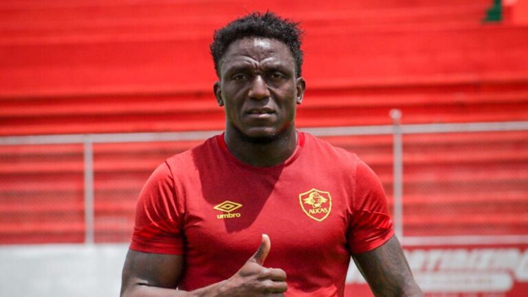 Roberto ‘La Tuka’ Ordóñez sería jugador del Cuenca Jrs de Segunda