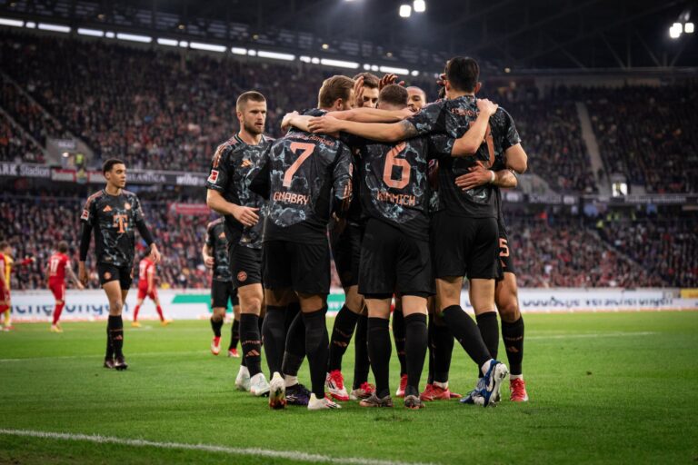 (VIDEO) Bayern Múnich venció a Friburgo y sigue líder en la Bundesliga