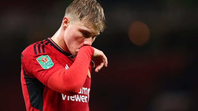 El Manchester United planea desprenderse de Højlund