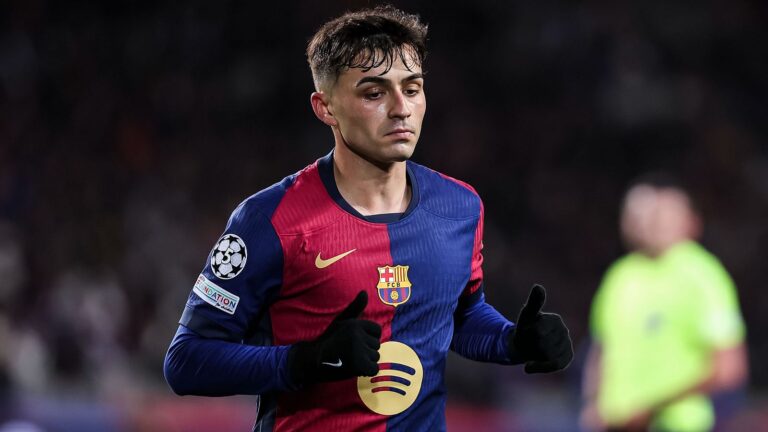 OFICIAL: Pedri renueva con el Barça hasta 2030