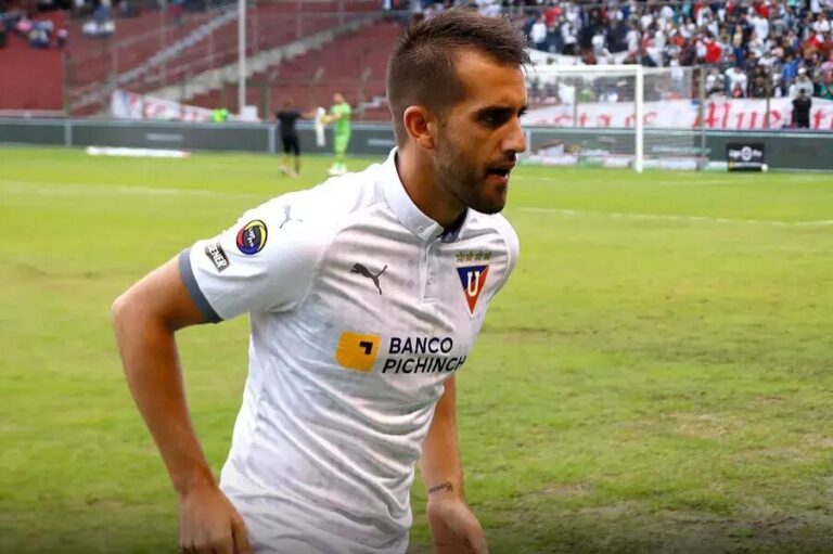 Lucas Villarruel, ex jugador de LDU, anunció su retiro del fútbol