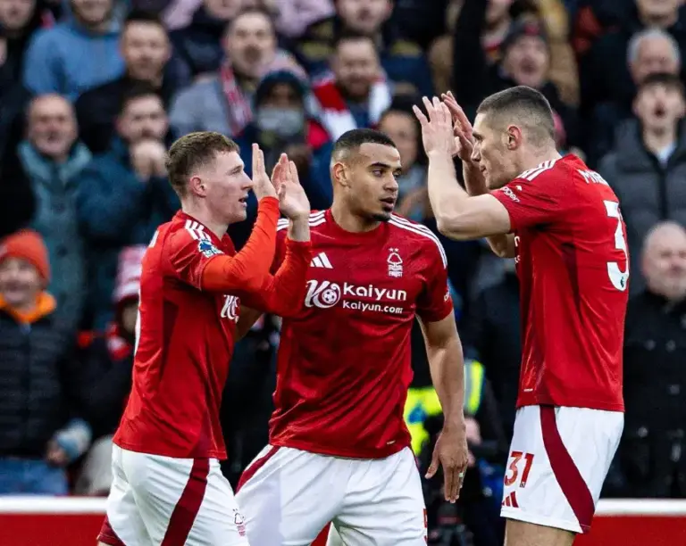 (VIDEO) Nottinham Forest ganó y se mantiene tercero en la Premier League