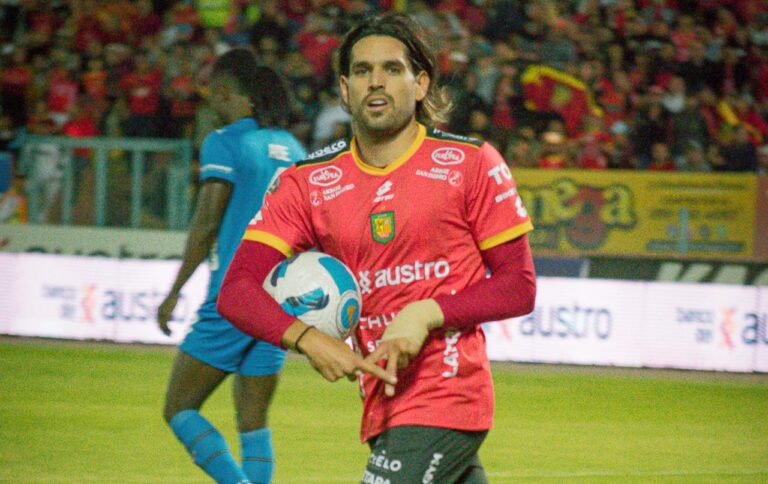 Aucas llegó a un acuerdo de palabra para fichar a Pablo Magnin