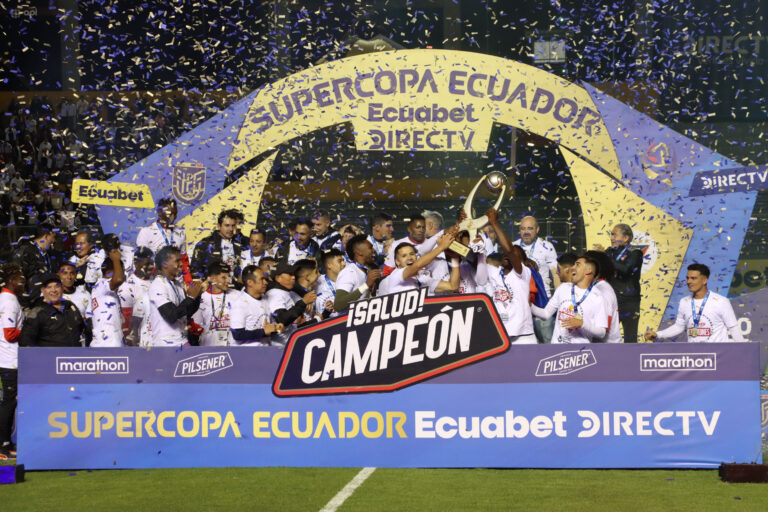 (VIDEO) POR PENALES: LDU conquistó la Supercopa Ecuador