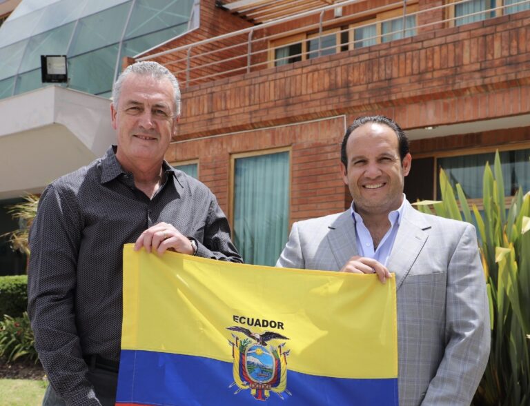 (VIDEO) ¡FEF SALDÓ SU DEUDA CON GUSTAVO ALFARO!