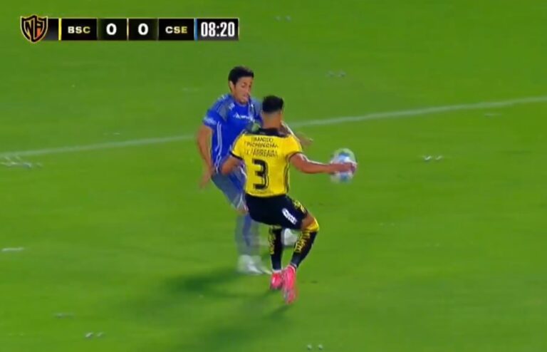 (VIDEO) ¿Era penal para Emelec? La polémica en la Noche Amarilla