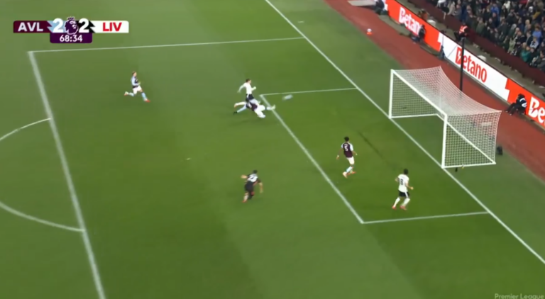 (VIDEO) OTRO MÁS: El increíble fallo de Darwin Núñez ante Aston Villa