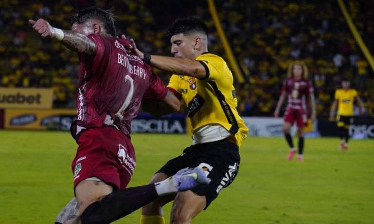 Brian Oyola, en duda para el duelo entre Barcelona SC y El Nacional