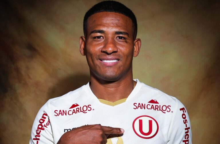 (VIDEO) José Carabalí es presentado por Universitario de Perú