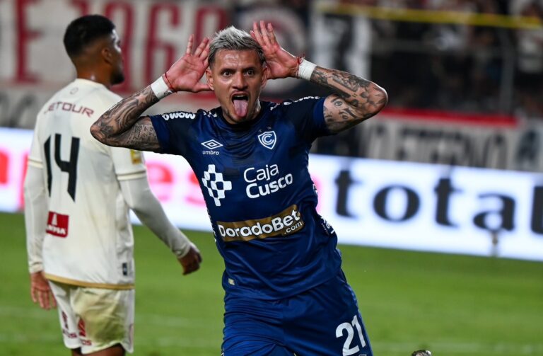 (VIDEO) Carlos Garcés anotó en la derrota de Cienciano