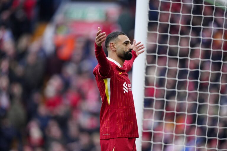 (VIDEO) SUFRE, PERO REINA: Triunfo del Liverpool para seguir en lo más alto de la Premier