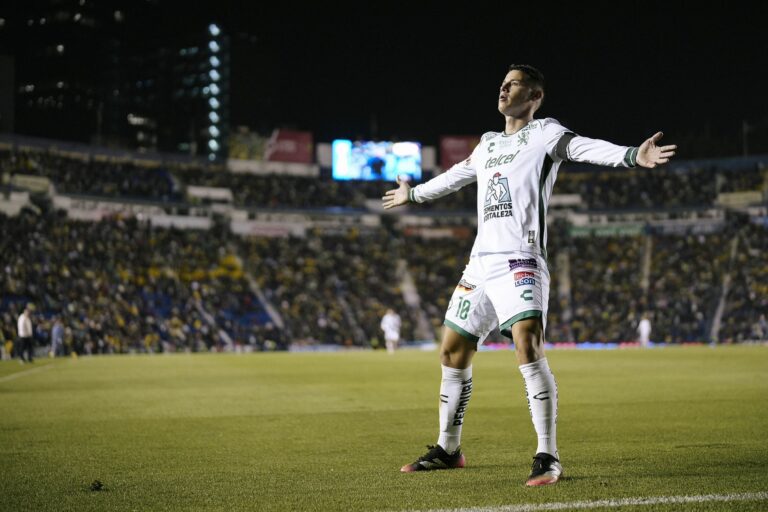 (VIDEO) FIGURA EN MÉXICO: James Rodríguez le anotó al América