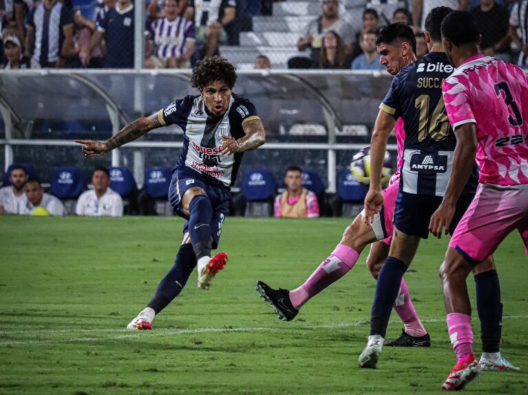 (VIDEO) A SUS 41 AÑOS: El golazo de Paolo Guerrero con Alianza Lima