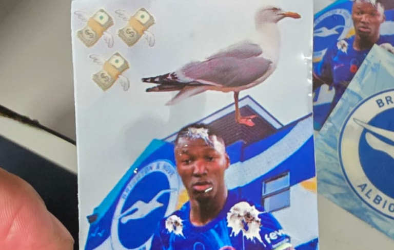 (FOTOS) El feo recibimiento que prepararon aficionados del Brighton para Moisés Caicedo