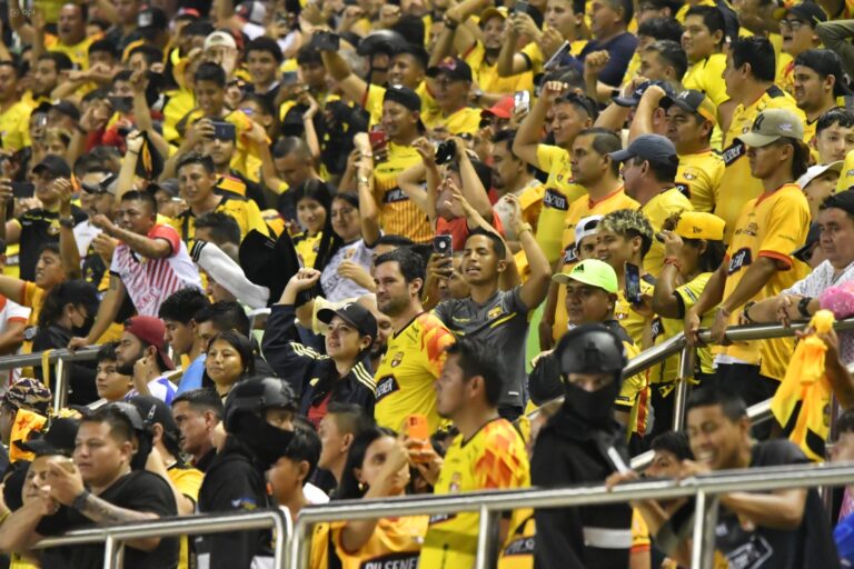 (VIDEO) Emotiva reacción de los hinchas de BSC por el gol al último minuto