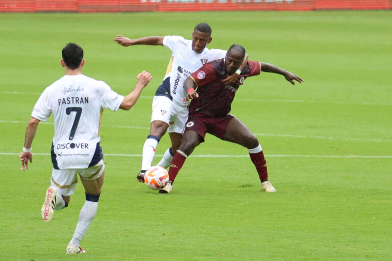 (VIDEO) “Creo que debo aportar más al equipo”: Carlos Gruezo luego del empate sin goles de LDU Vs. Vinotinto